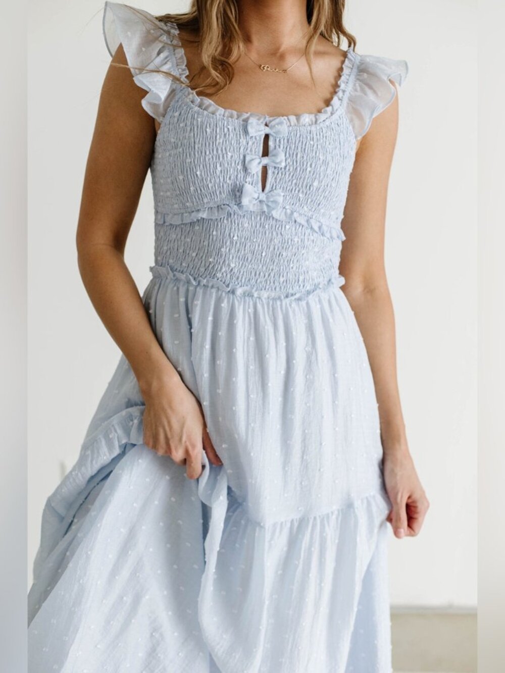 NEW Moon River Porter Clip Dot Ruffle Detail Smocked Midi Dress in Light Blue - Picture 8 of 9